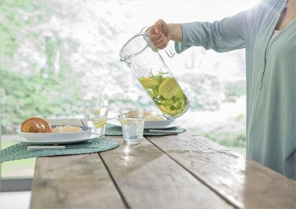 Mepal Wasserkaraffe Flow 1.5 L - Klar – Bild 5